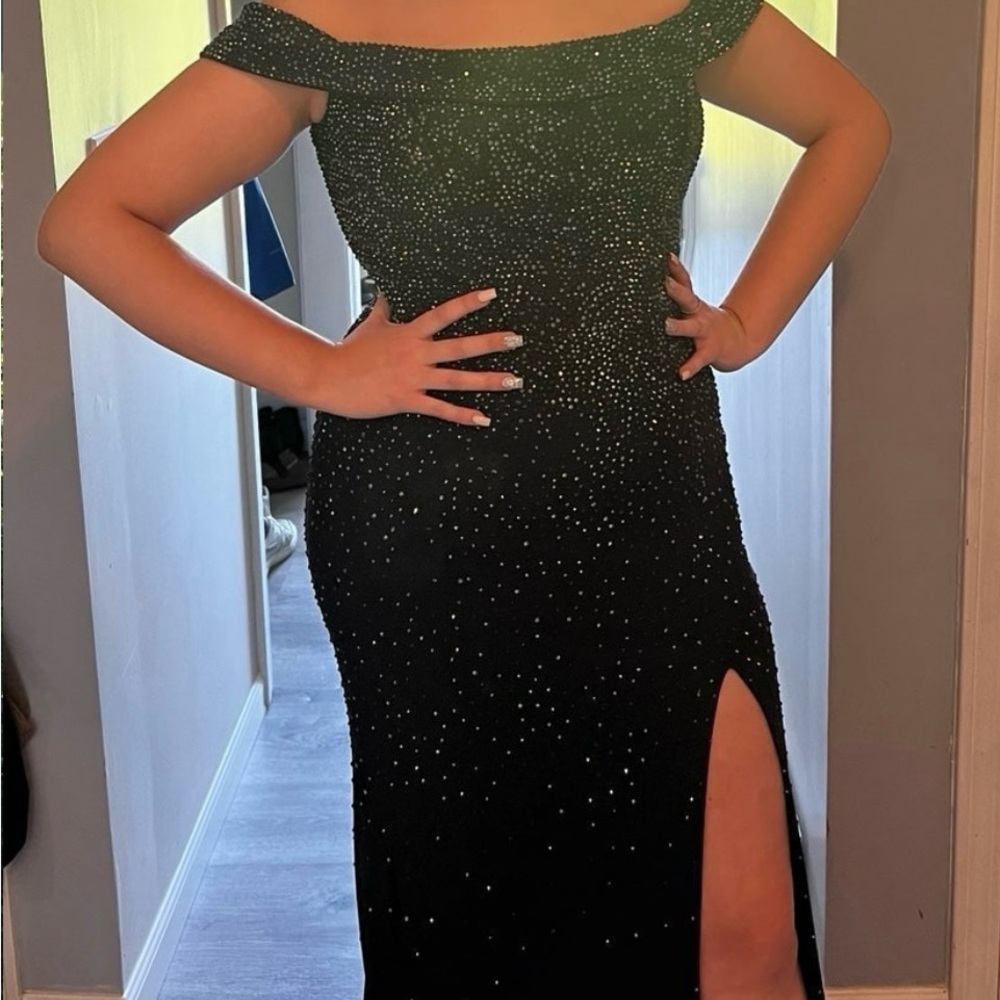 Elegant Black Off-Shoulder Dress by Faviana Size 12. New Years Eve, Banquet etc.